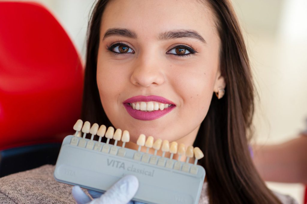Nowoczesne technologie w stomatologii protetycznej rewolucjonizują sposób tworzenia protez zębowych